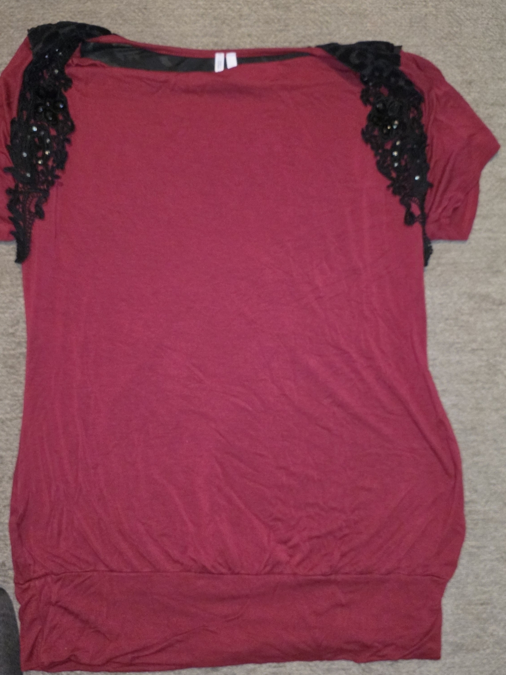Studio Y Burgundy Short Sleeve Tunic with Black Lace Accents Large